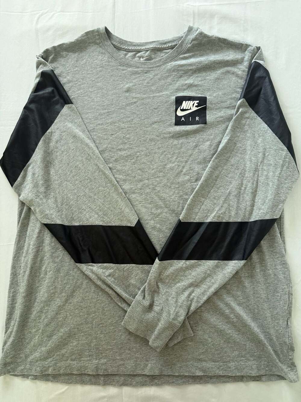 Nike Air Long Sleeve Graphic T-Shirt Gray Black Size XL Sporty